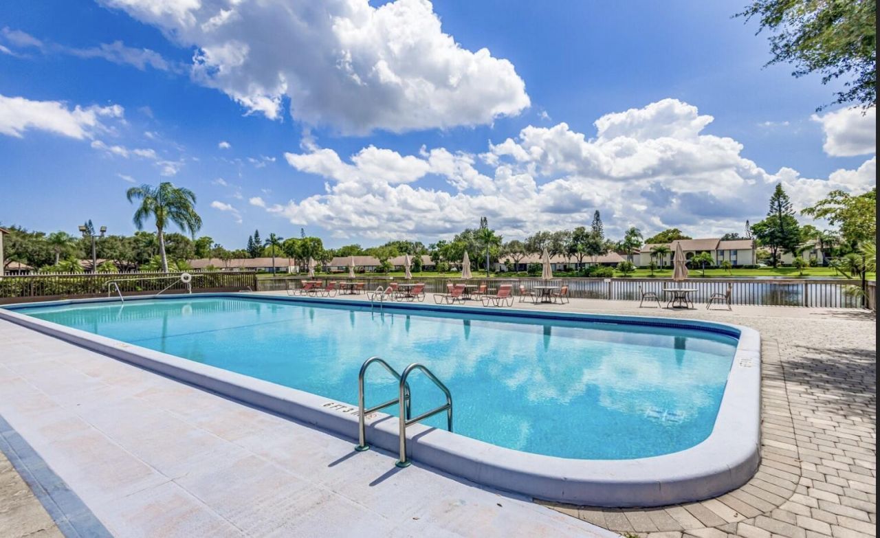 4787 Sable Pine Circle, Unit D2, West Palm Beach, FL 33417 Photo