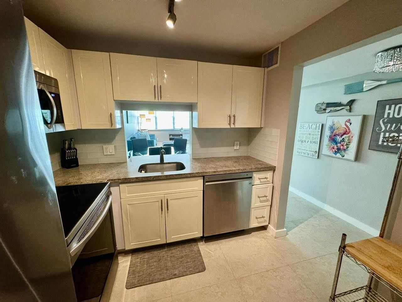 1160 N Federal Highway, Unit 315, Fort Lauderdale, FL 33304 Photo
