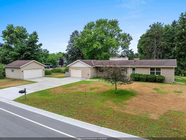 2545 NA WA KA DRIVE, Marinette, WI 54143