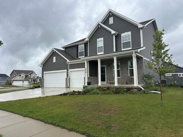 212 Peterson Trail, Oregon, WI 53575