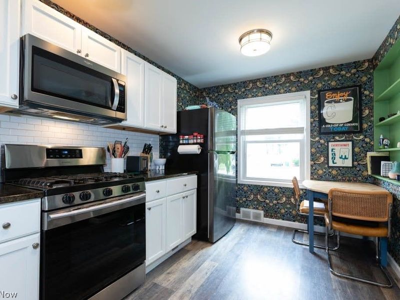 472 E 329th Street, Willowick, OH 44095 Photo 10