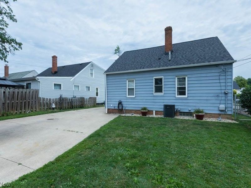 472 E 329th Street, Willowick, OH 44095 Photo 24