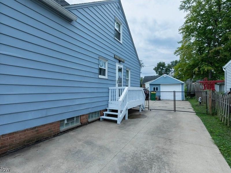 472 E 329th Street, Willowick, OH 44095 Photo 26