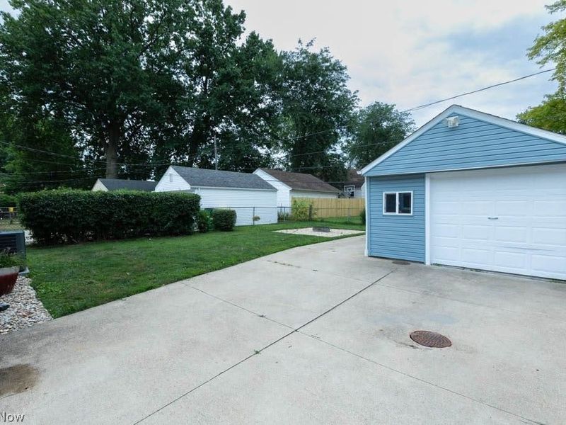 472 E 329th Street, Willowick, OH 44095 Photo 32