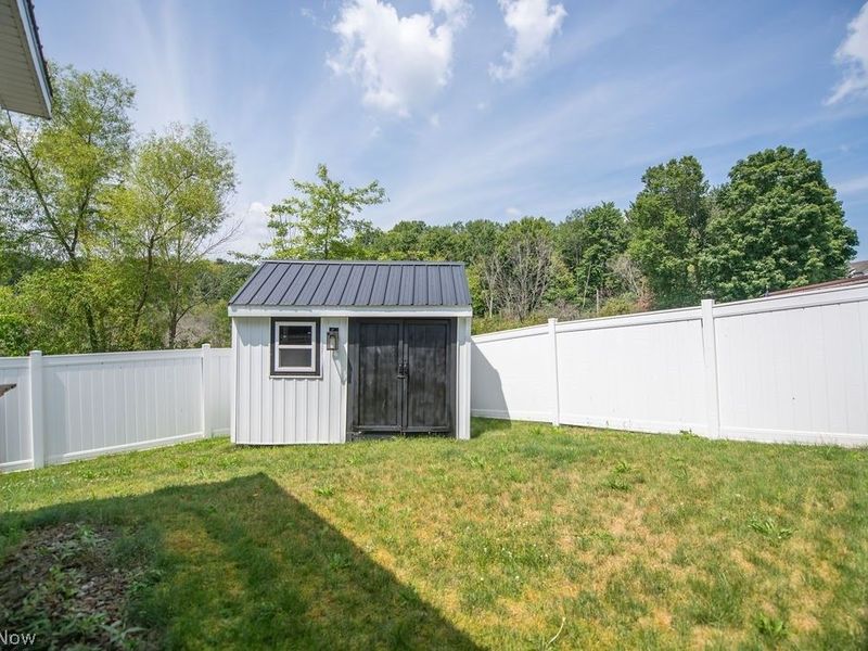 2491 Queensbury Road, Alliance, OH 44601 Photo 6