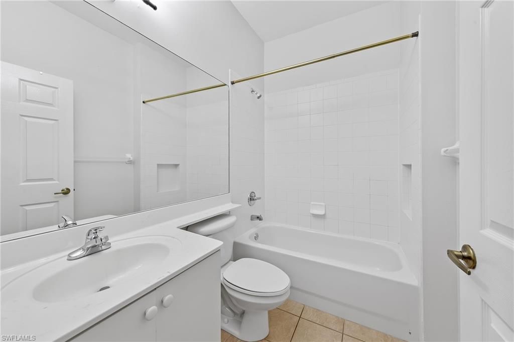 14764 Pinnacle Pl , Unit 65, Naples, FL 34119 Photo