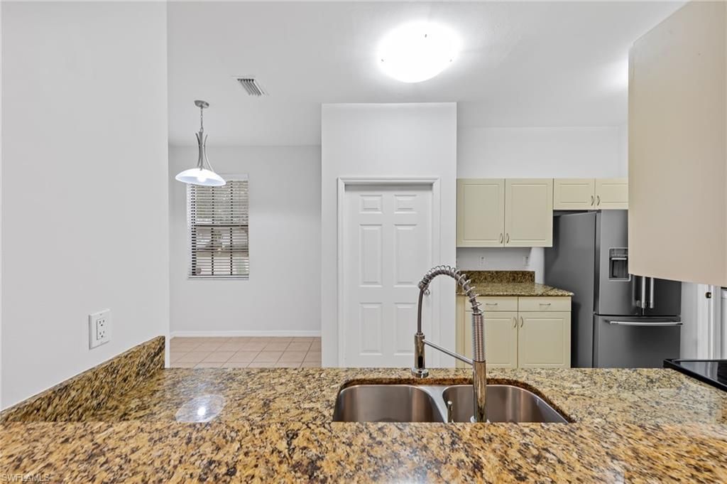 14764 Pinnacle Pl , Unit 65, Naples, FL 34119 Photo