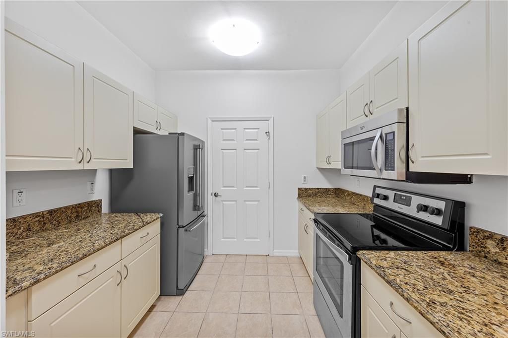 14764 Pinnacle Pl , Unit 65, Naples, FL 34119 Photo