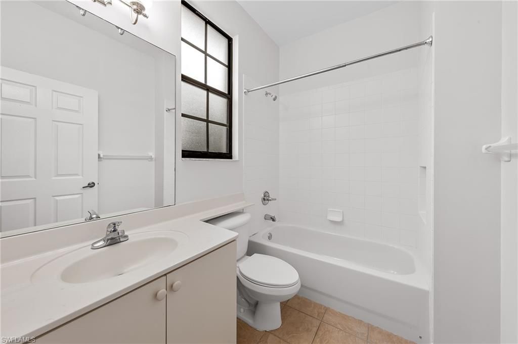 14764 Pinnacle Pl , Unit 65, Naples, FL 34119 Photo