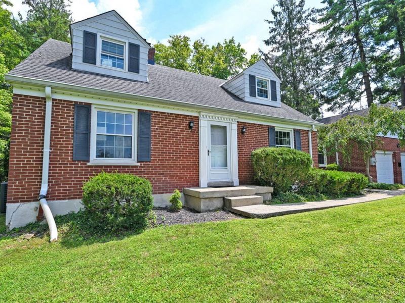 6770 Rollaway Road, Madeira, OH 45236 Photo 2