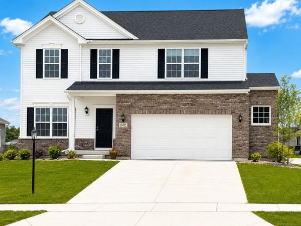 10516 California Street , Crown Point, IN 46307