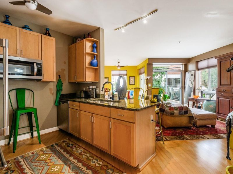 196 S Grant Avenue , Unit 203, Columbus, OH 43215 Photo 5