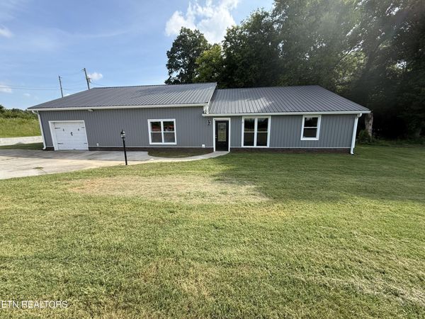 1001 County Road 350 , Sweetwater, TN 37874