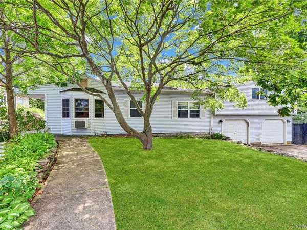 80 Broadway, Ronkonkoma, NY 11779
