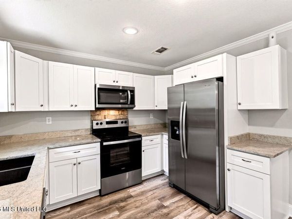 2154 Floyd Drive, Biloxi, MS 39531
