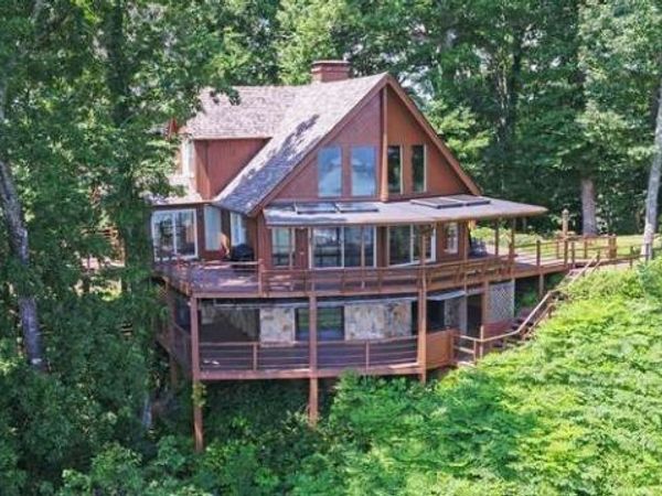 995 Mining Gap Trail, Young Harris, GA 30582