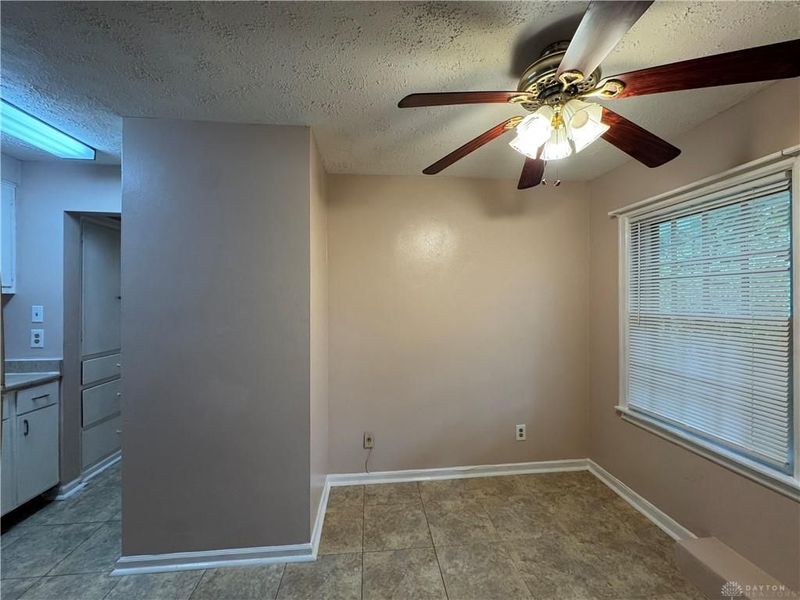 263 Valleyview Drive, Dayton, OH 45405 Photo 12