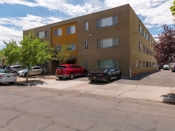 802 Gold Avenue SW, Albuquerque, NM 87102