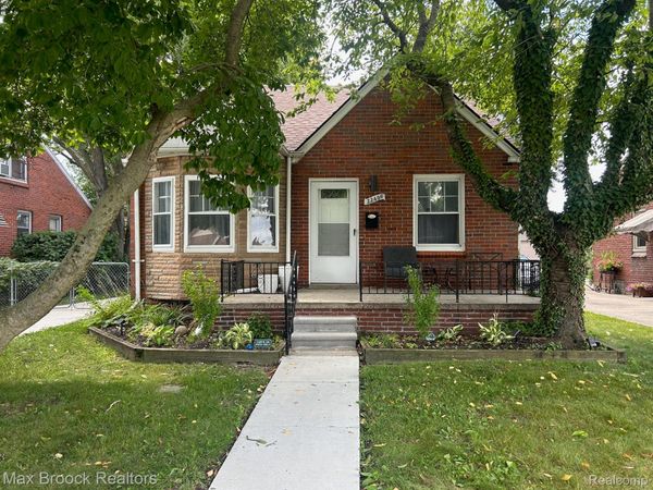 22406 Colony Street , St Clair Shores, Mi 48080
