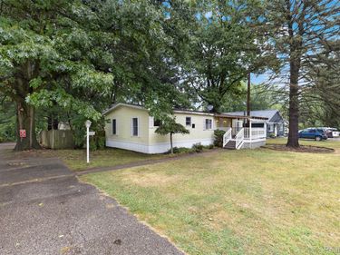 8305 Donna Lou Drive, Brighton Township, Mi 48114