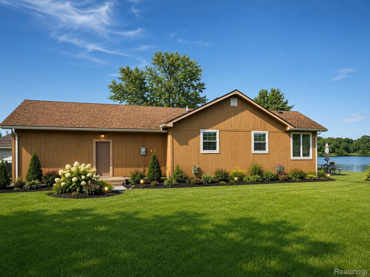 1290 Castlewood Drive, White Lake Township, Mi 48386 Main Photo