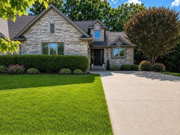 68809 Cornerstone Drive , Washington Township, Mi 48095