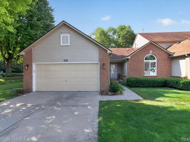 226 Crestlawn Drive, Northfield Township, Mi 48189