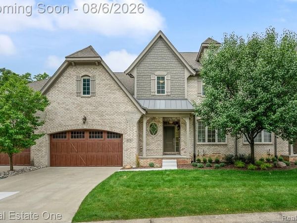 4176 Oak Arbor Court, Rochester, Mi 48306