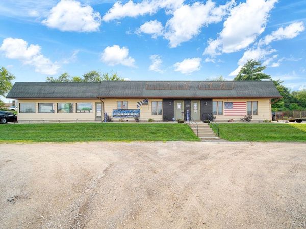 2768 W Carleton Road , Hillsdale, Mi 49242