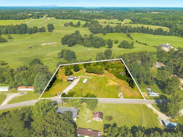 455 Darkey Springs Rd, Walling, TN 38587