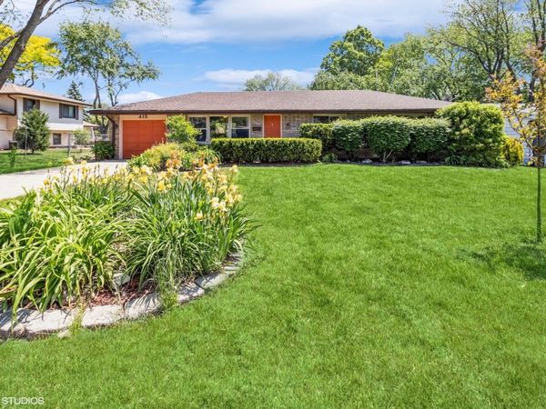 415 Tennyson Road , Bartlett, IL 60103