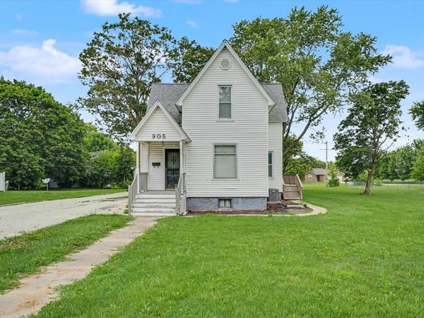 905 E Pells Street , Paxton, IL 60957