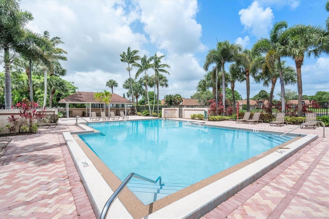 839 Blue Ridge Cir , Unit 839, West Palm Beach, FL 33409 Photo