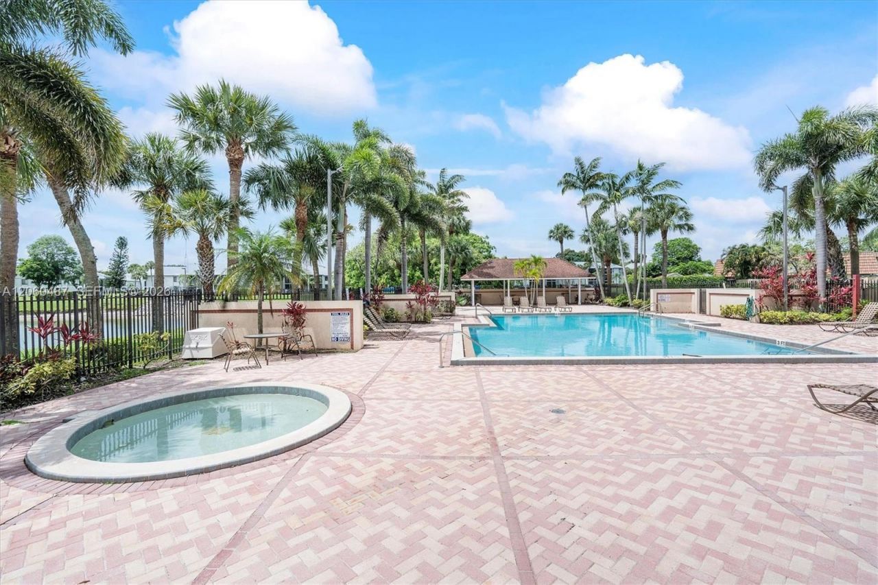 839 Blue Ridge Cir , Unit 839, West Palm Beach, FL 33409 Photo