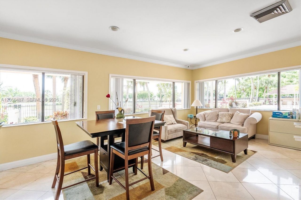 839 Blue Ridge Cir , Unit 839, West Palm Beach, FL 33409 Photo