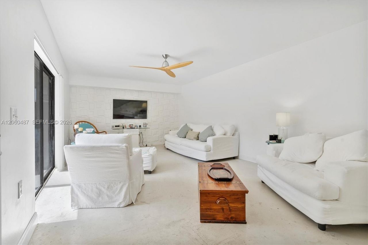 839 Blue Ridge Cir , Unit 839, West Palm Beach, FL 33409 Photo