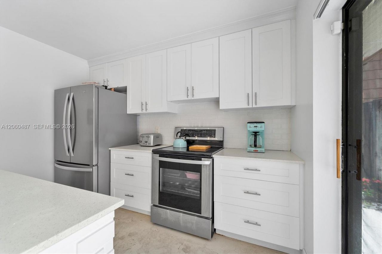 839 Blue Ridge Cir , Unit 839, West Palm Beach, FL 33409 Photo
