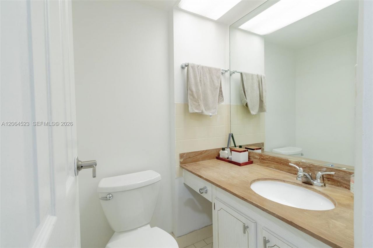250 174th St , Unit 1201, Sunny Isles Beach, FL 33160 Photo