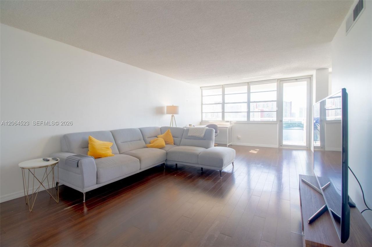 250 174th St , Unit 1201, Sunny Isles Beach, FL 33160 Photo