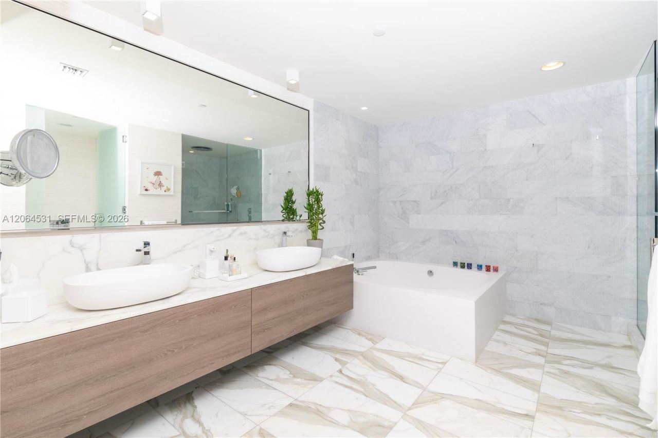 10201 E Collins Ave, Unit 1002, Bal Harbour, FL 33154 Photo