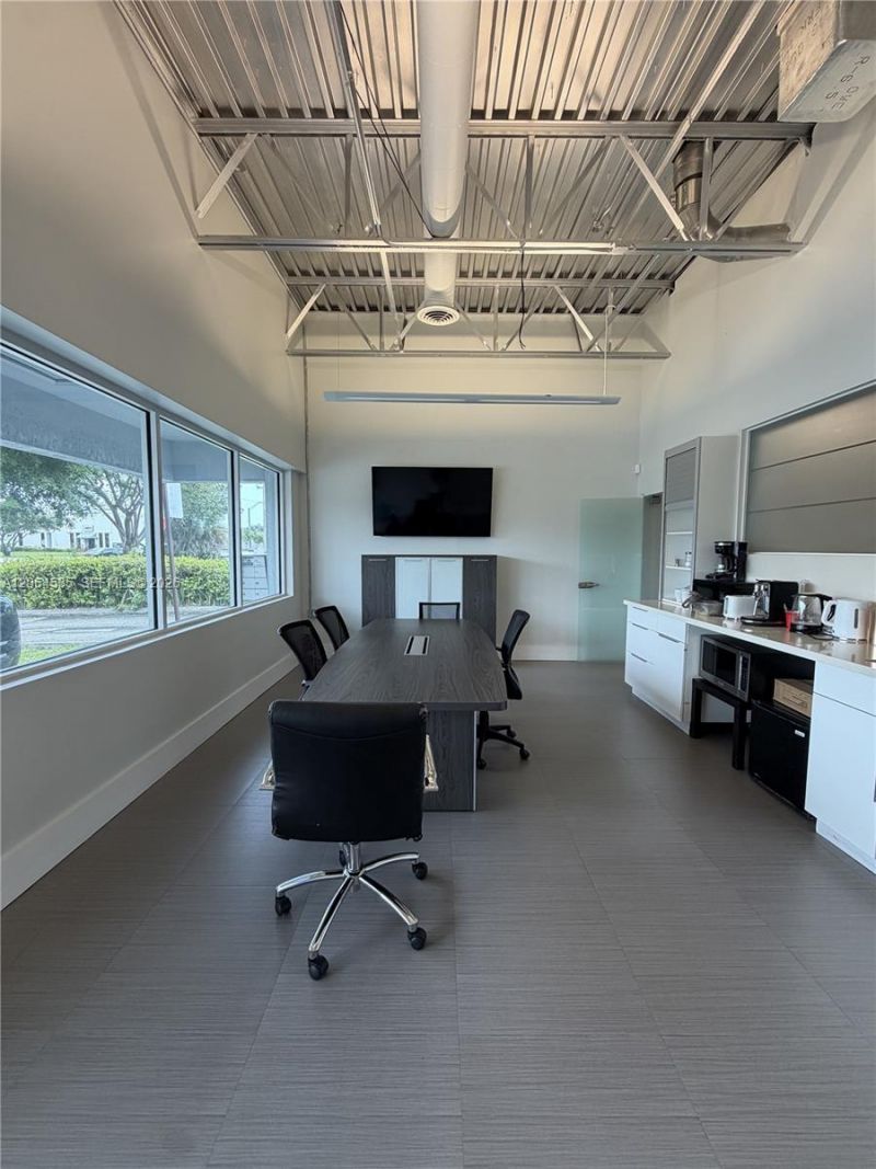 3098 Stirling Rd , Unit 101, Hollywood, FL 33021 Photo