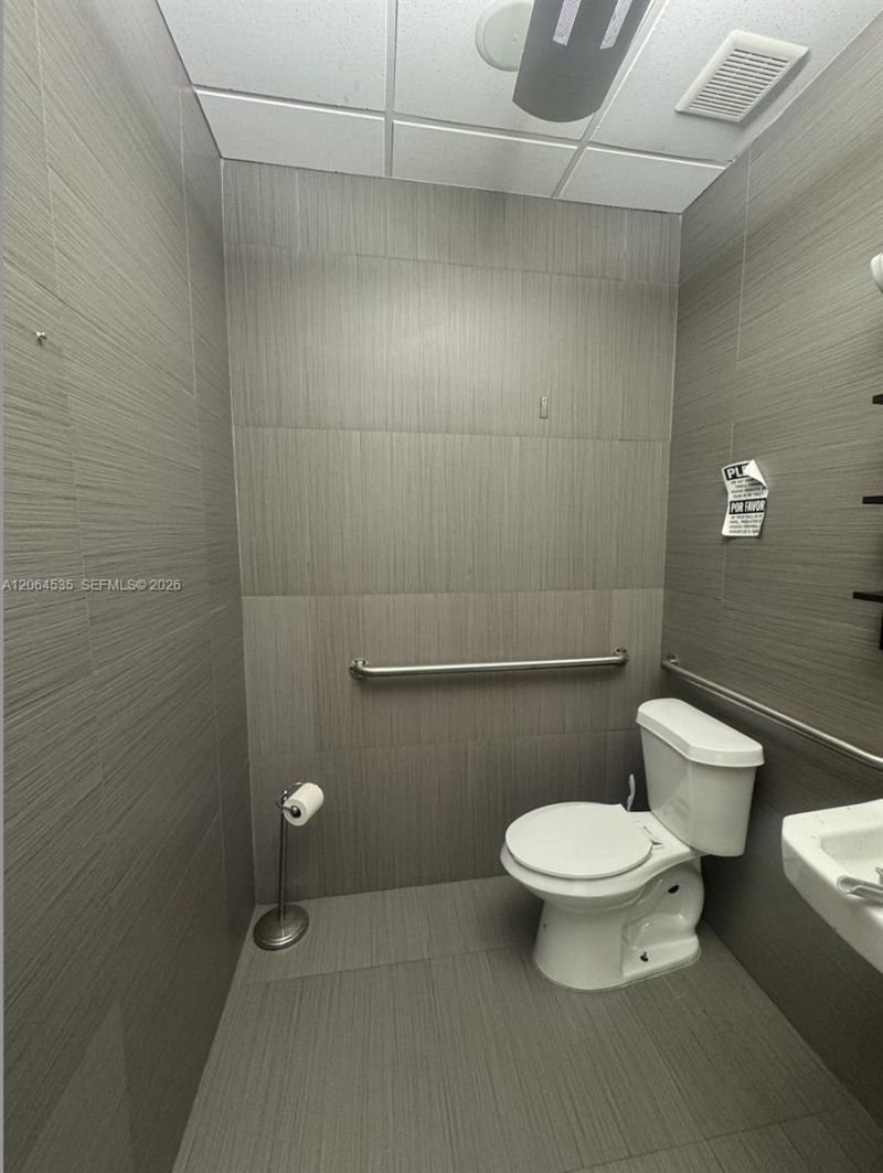 3098 Stirling Rd , Unit 101, Hollywood, FL 33021 Photo