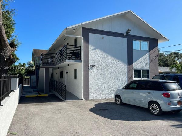 2611 NW 32nd St , Miami, FL 33142