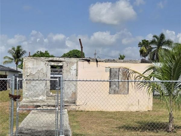 714 SW 11th Ave , Homestead, FL 33030