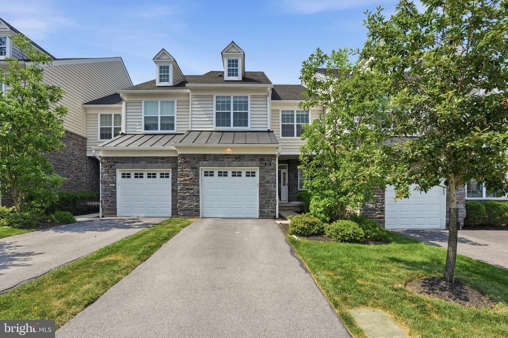 205 ELLA LANE , CONSHOHOCKEN, PA 19428