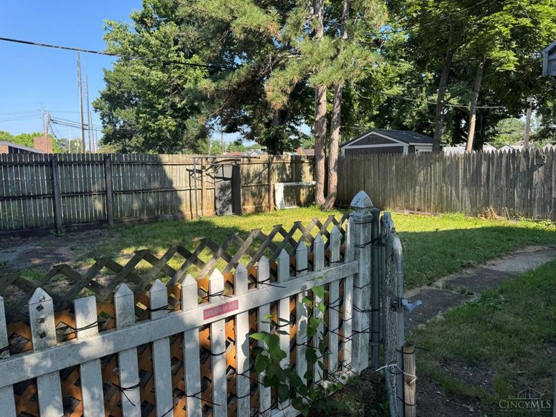 335 Hudson Avenue, Hamilton, OH 45011 Photo 12