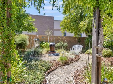 9455 E Stockton Blvd, Elk Grove, CA 95624 Photo