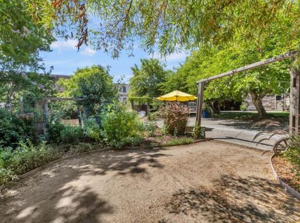 9455 E Stockton Blvd, Elk Grove, CA 95624 Photo
