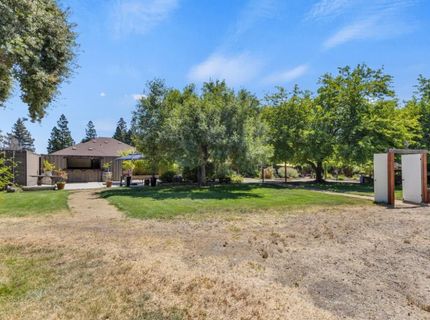 9455 E Stockton Blvd, Elk Grove, CA 95624 Photo