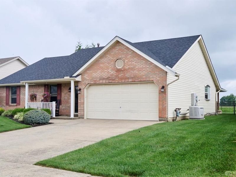 1271 Country Oaks Lane, Wilmington, OH 45177 Photo 2